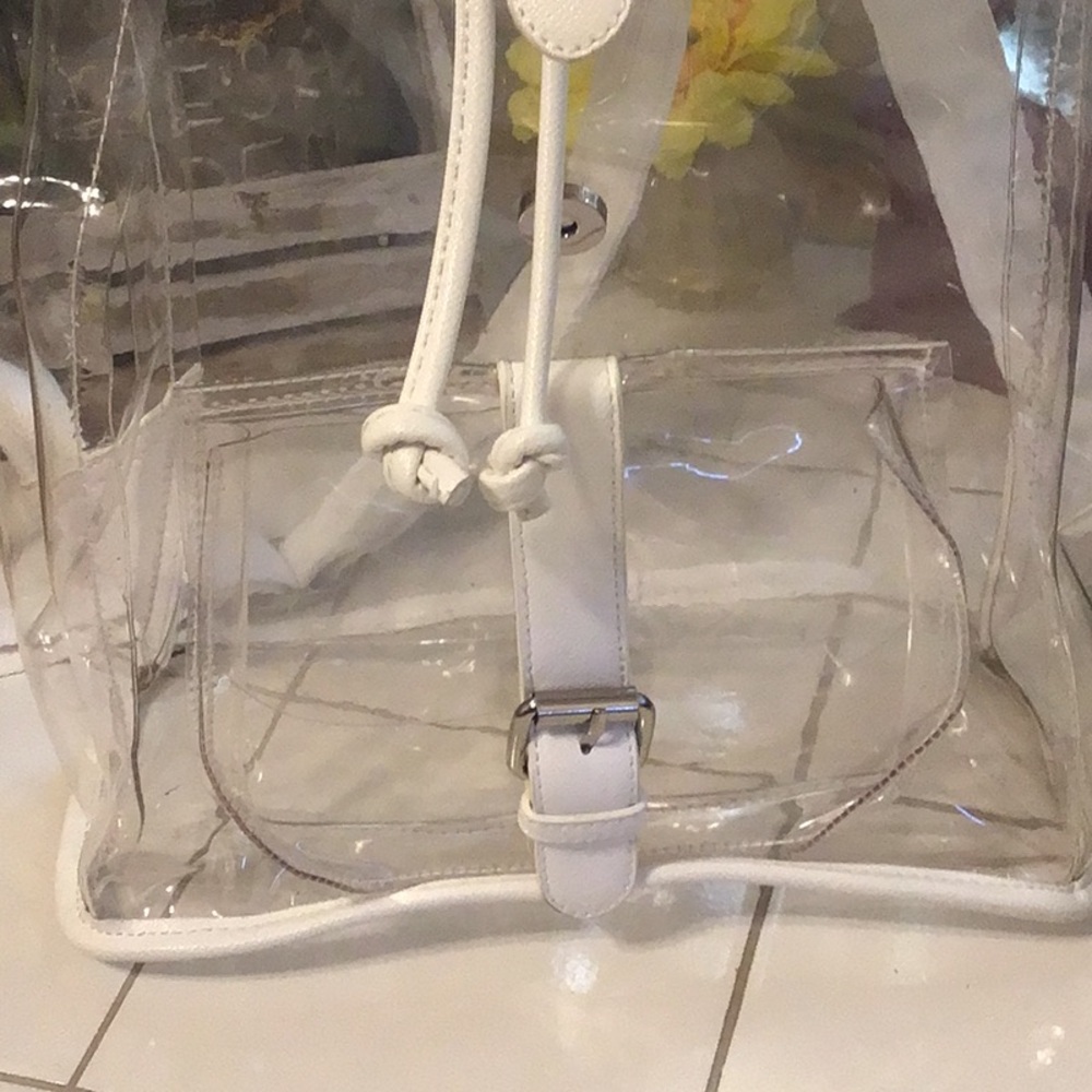 ‘BOTA’ Large Clear Backpack - Picture 3 of 6